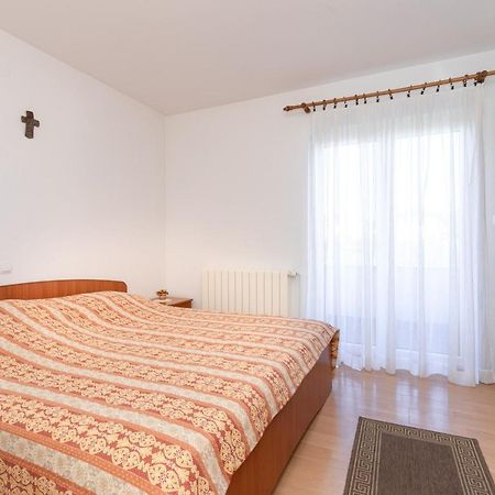 2-Bedroom Krk Apartment - Near Krk Beaches & Town! Krk Town Exterior foto